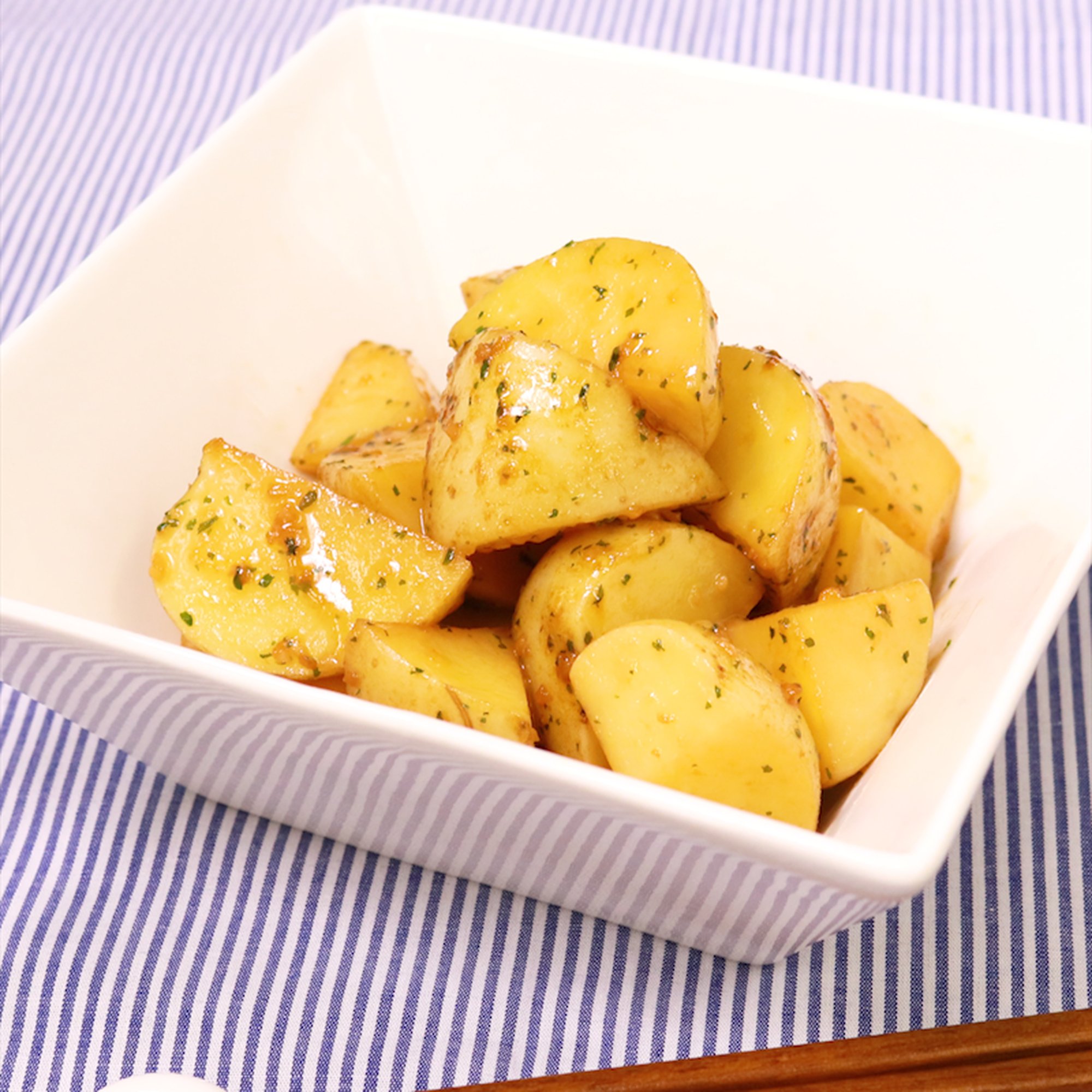 新じゃがのガーリックバター炒め_img