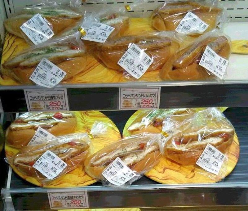 朝食やおやつにいかがでしょうか【惣菜コーナー】にて